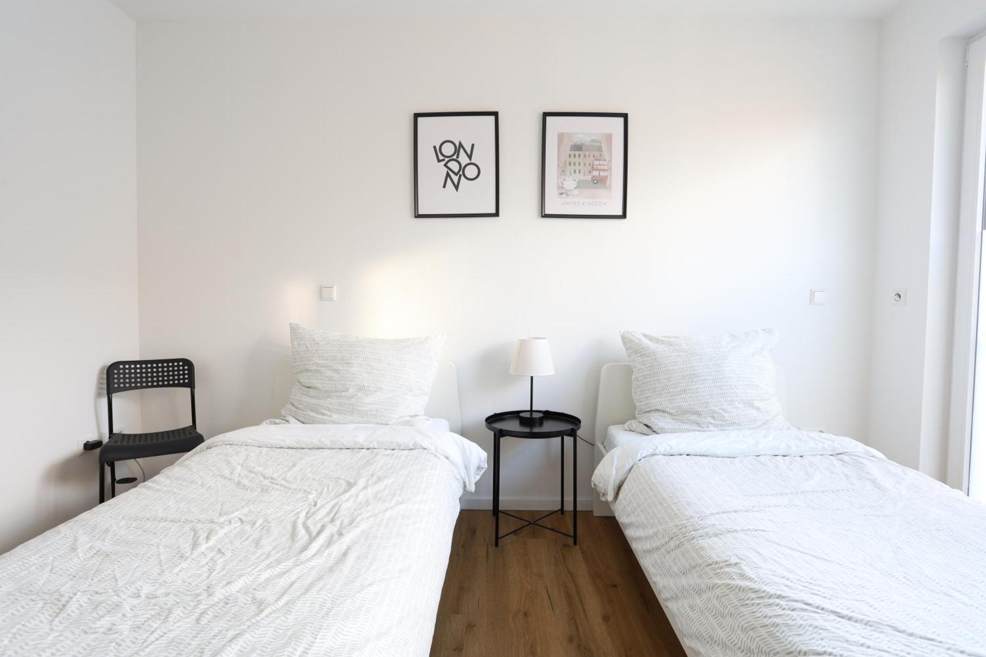Apartment "London" In Erftstadt - 3 Zimmer & 63Qm - Nahe Koeln, Messe, Phantasialand & Bonn - Familienurlaub Oder Business Trip Bagian luar foto