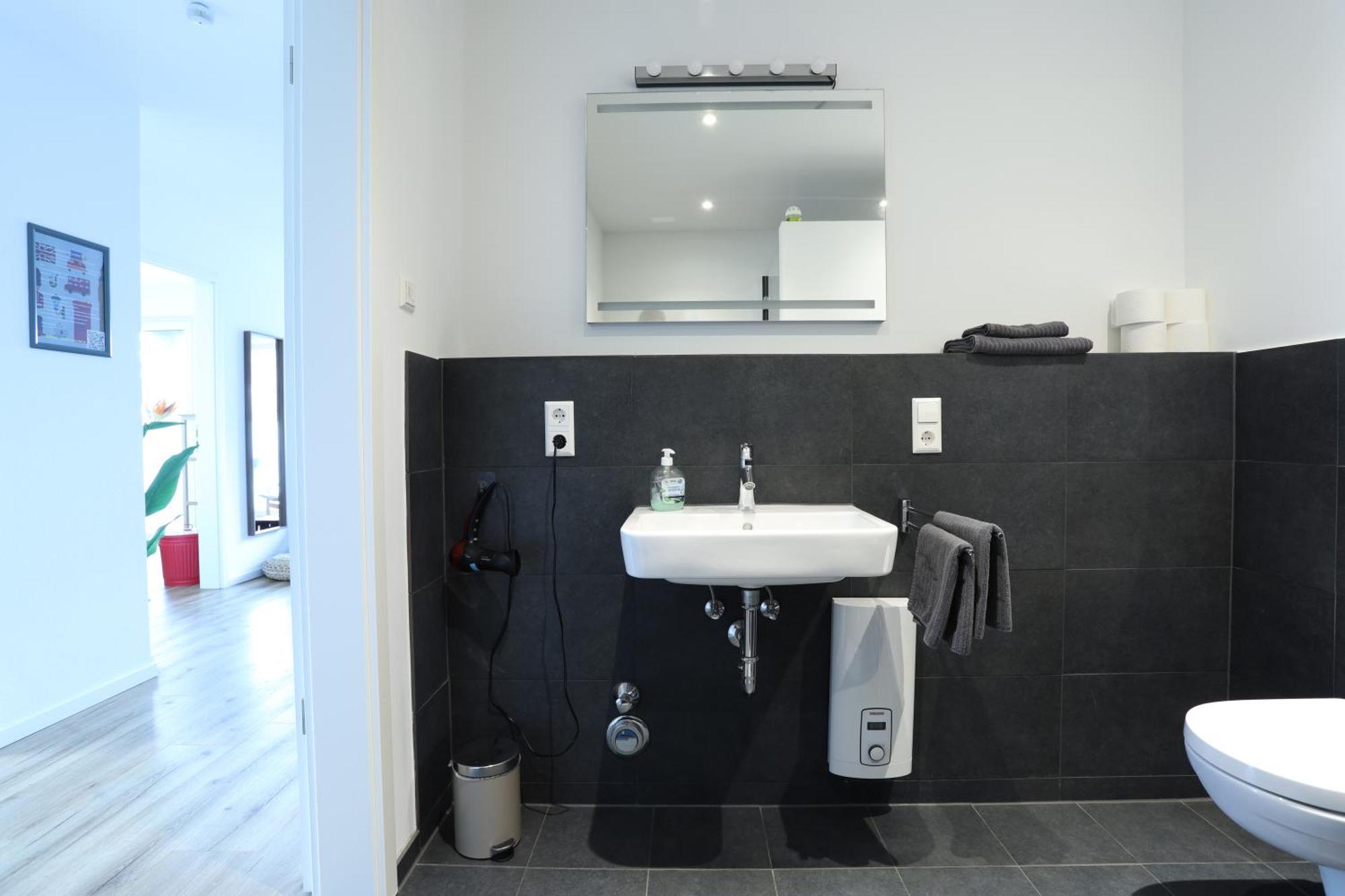Apartment "London" In Erftstadt - 3 Zimmer & 63Qm - Nahe Koeln, Messe, Phantasialand & Bonn - Familienurlaub Oder Business Trip Bagian luar foto